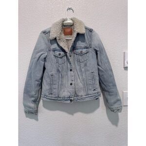 Levi’s Sherpa Lined Denim Trucker Jacket Light Wash XS